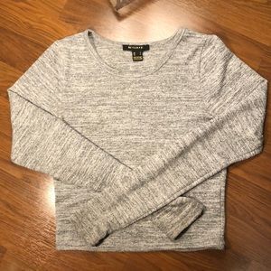 Cropped long sleeves